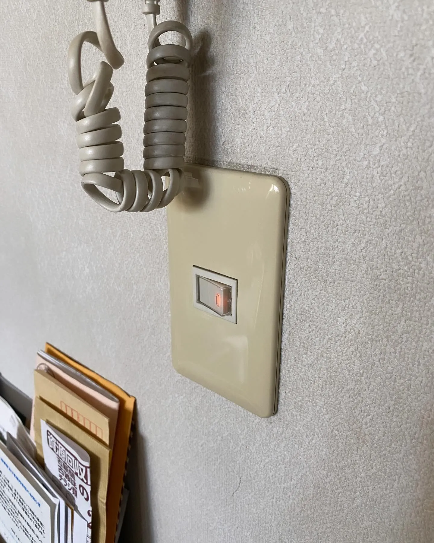 青森市で壁スイッチの交換をしました。