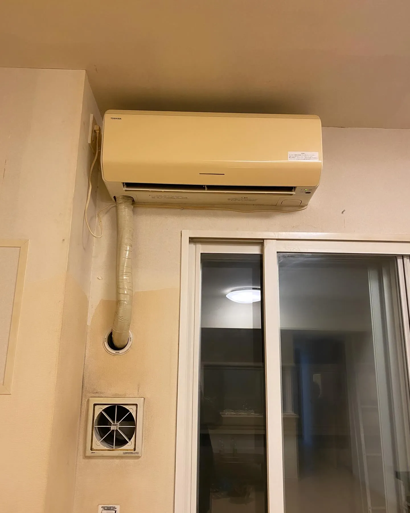 青森市でエアコンを洗浄しました。