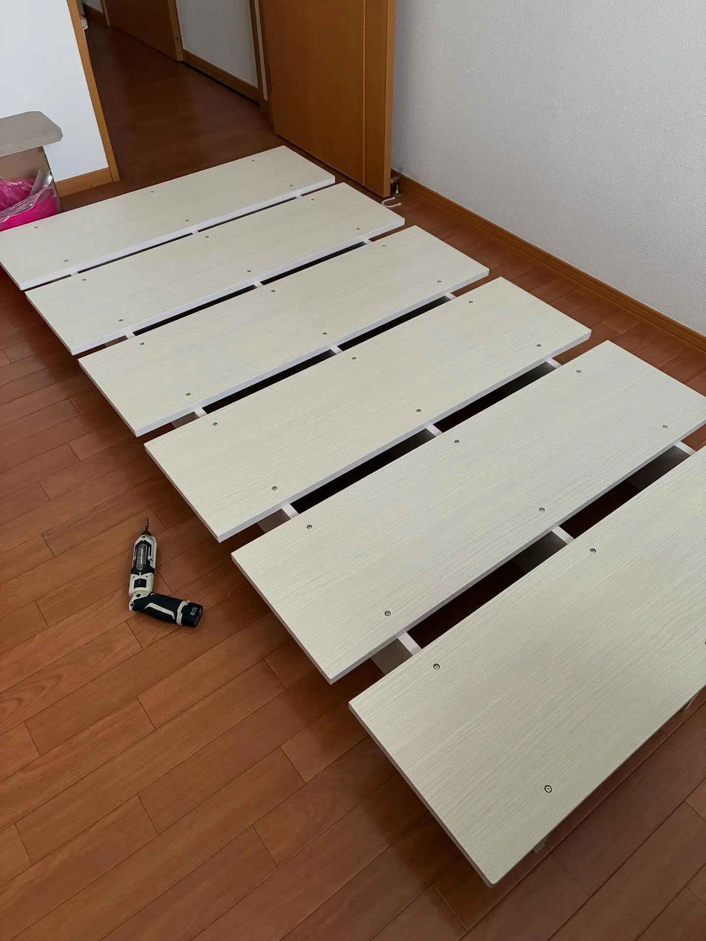 ベットの組立ては!