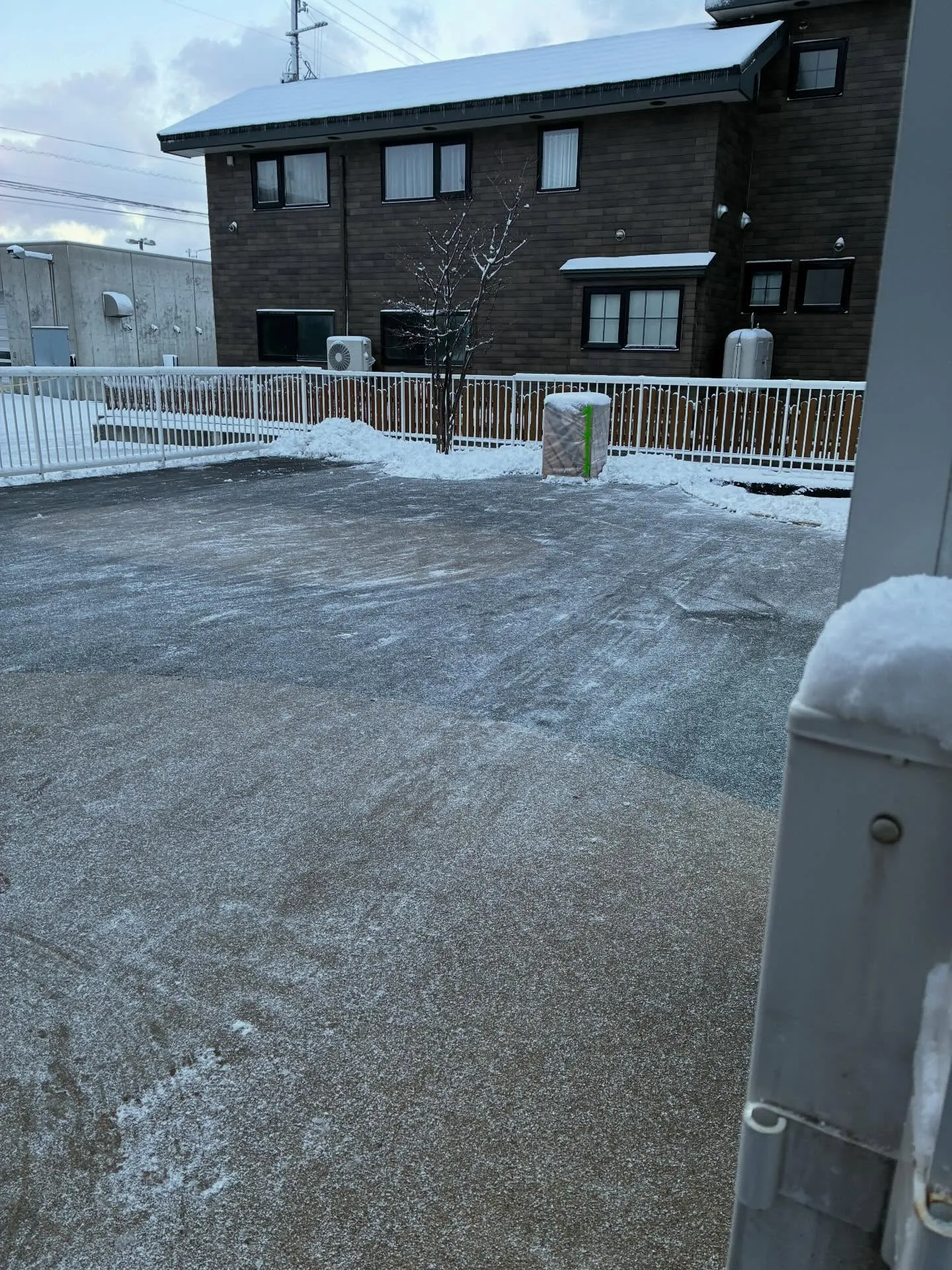 構内の除雪は！