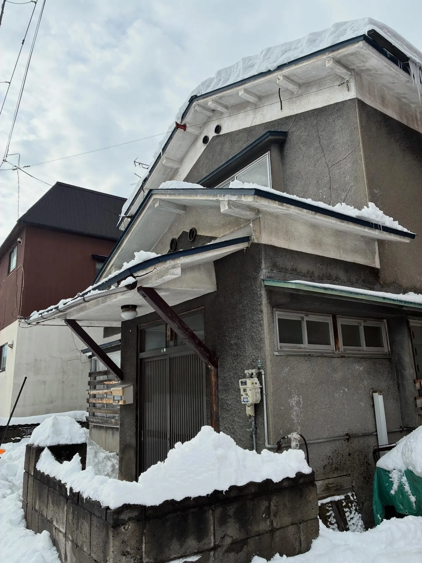 屋根の雪下ろしは！