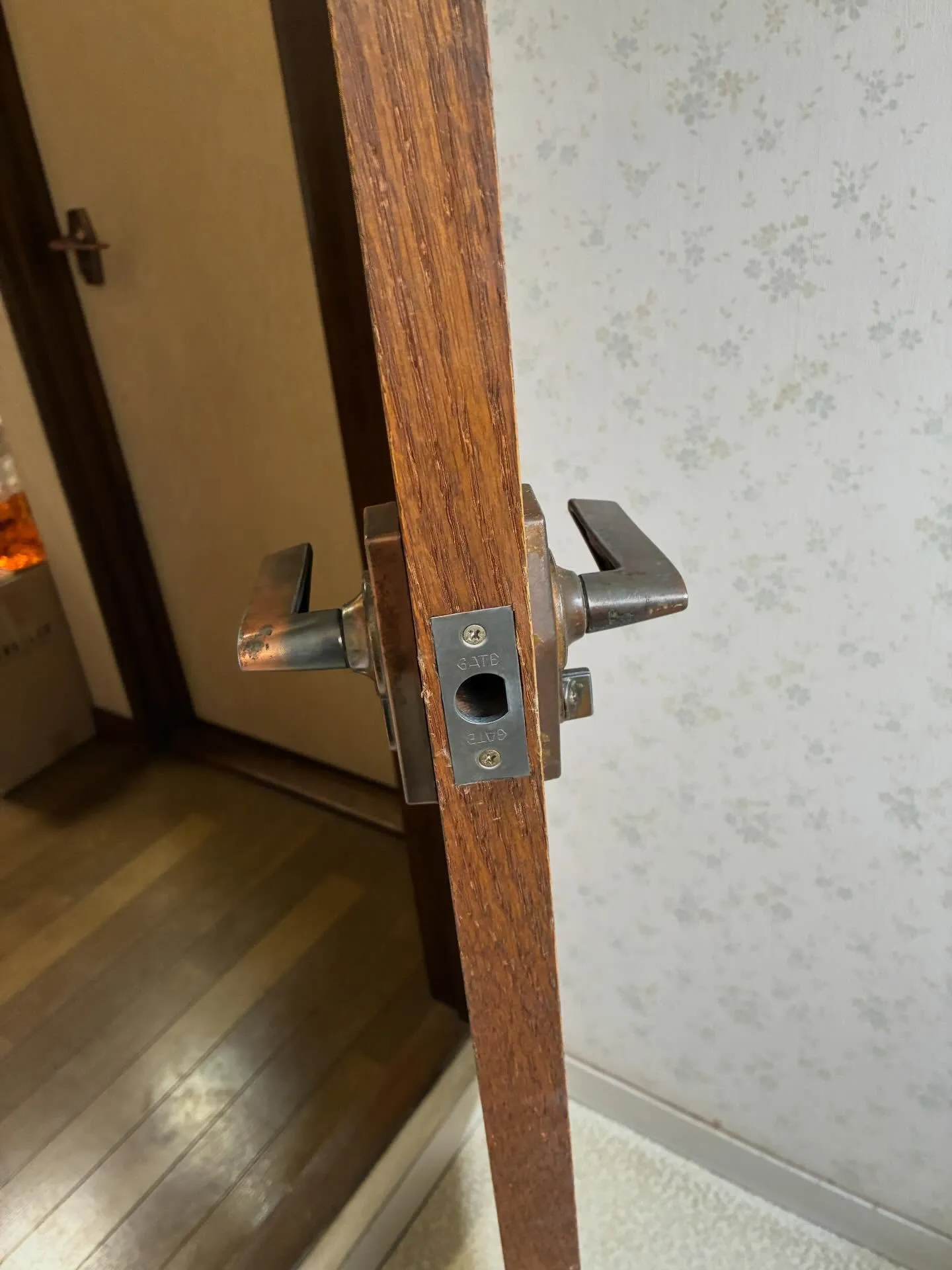 トイレの扉が開かなくなったら!