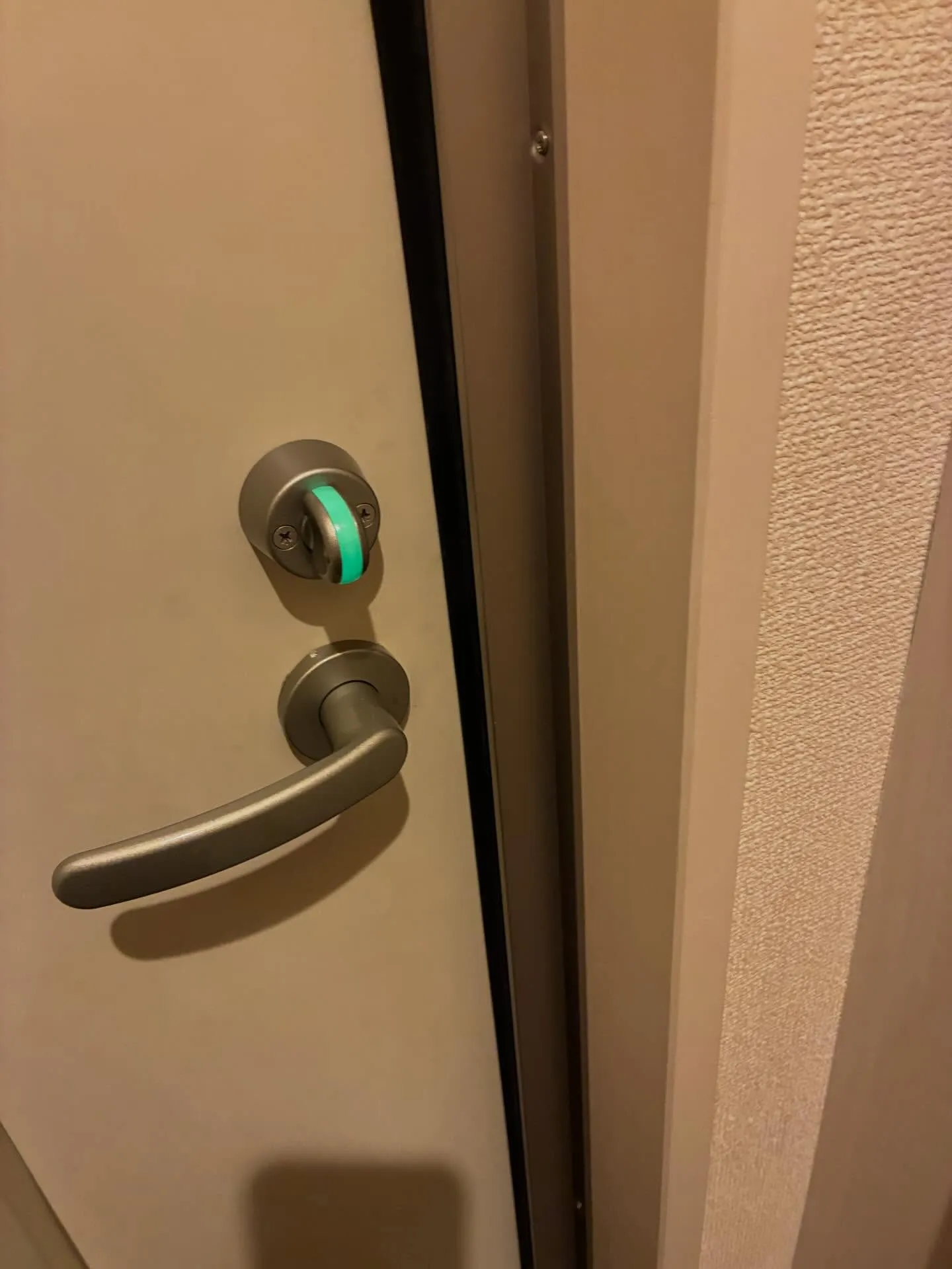 玄関開戸の鍵がかかりにくかったら！