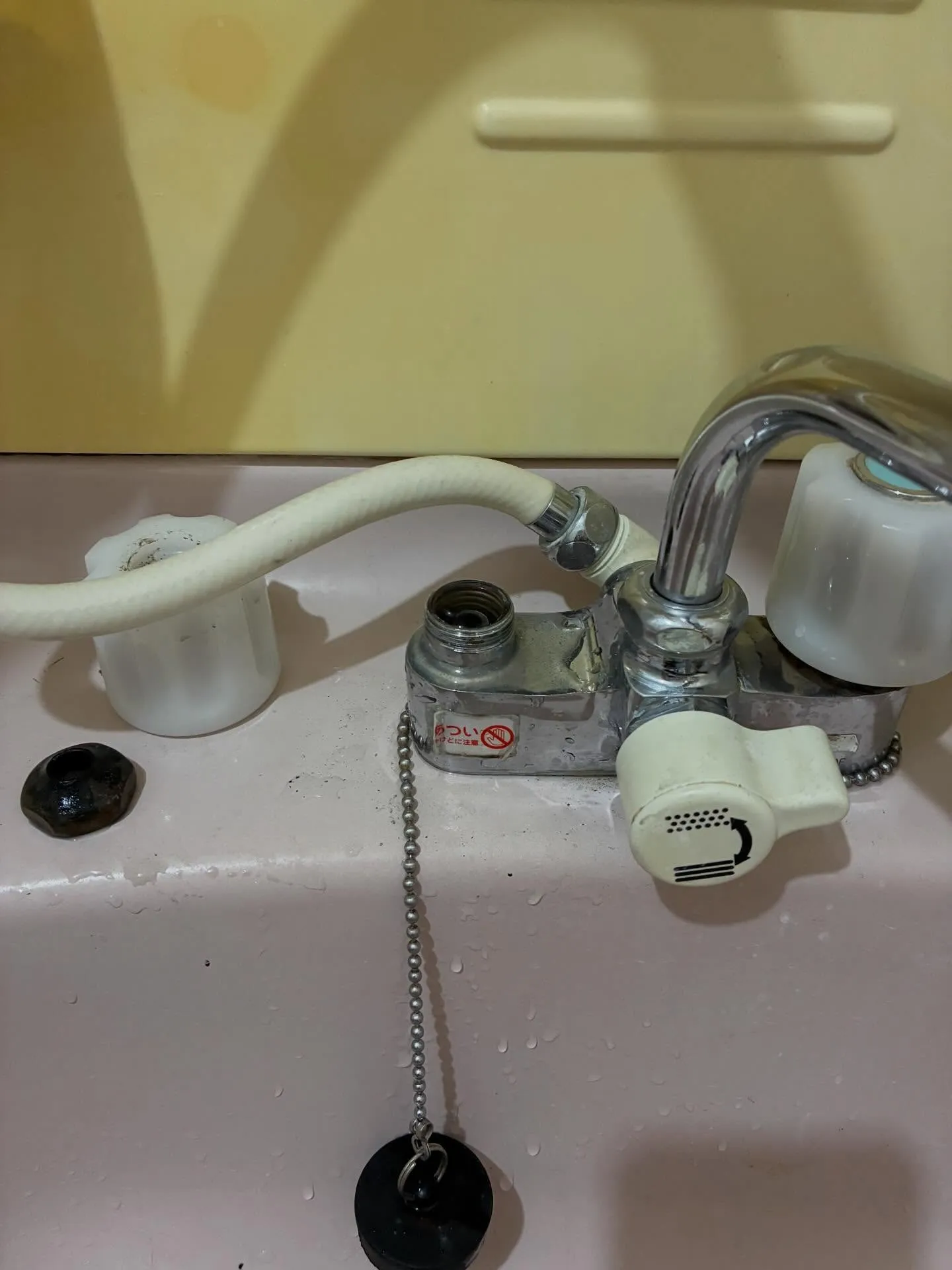 蛇口を閉めても水が漏れたら！