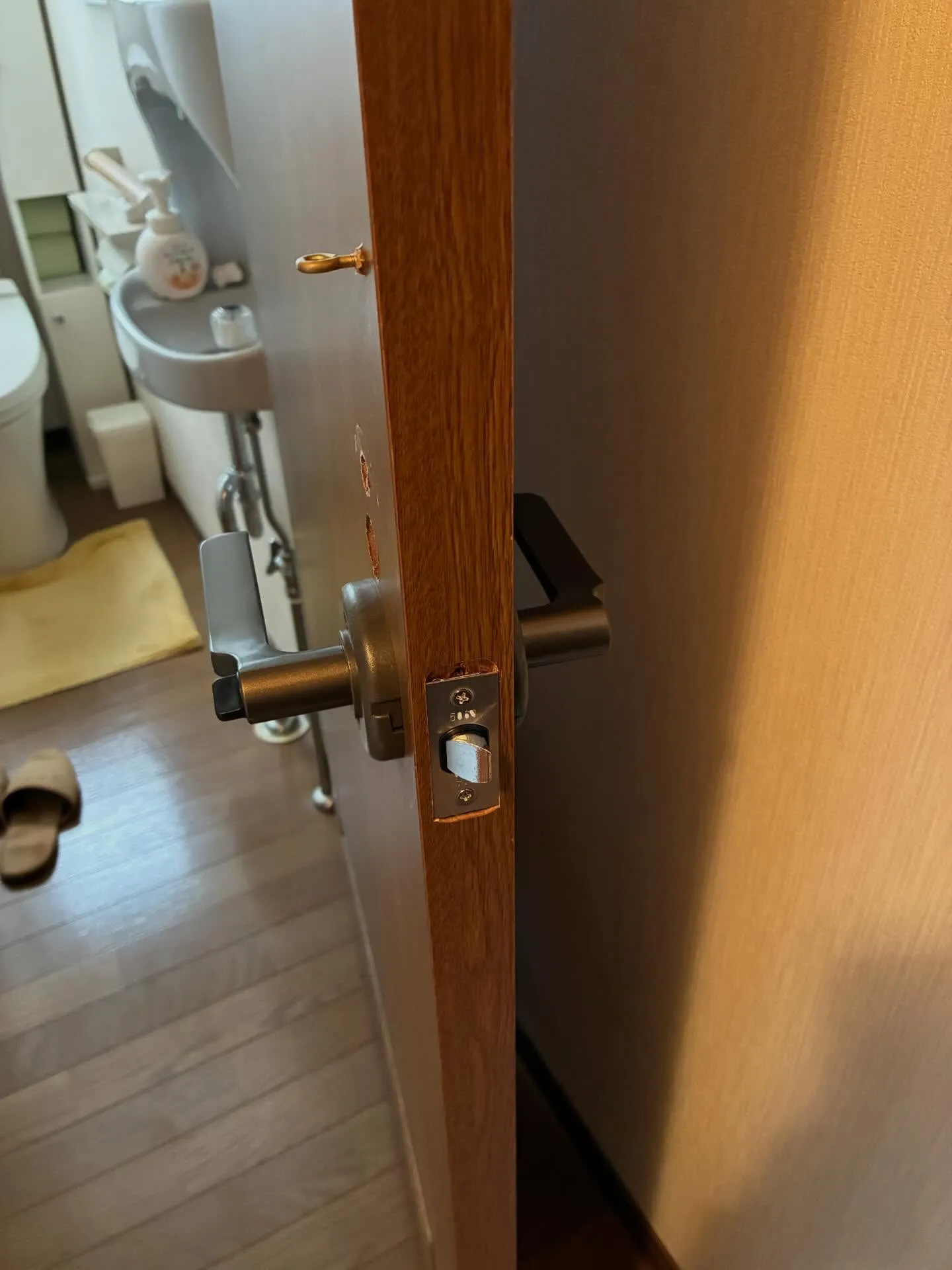 トイレ開戸が閉まらなかったら!