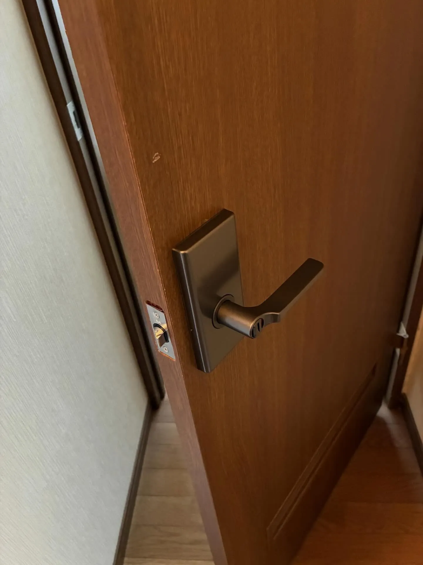 トイレ開戸が閉まらなかったら!