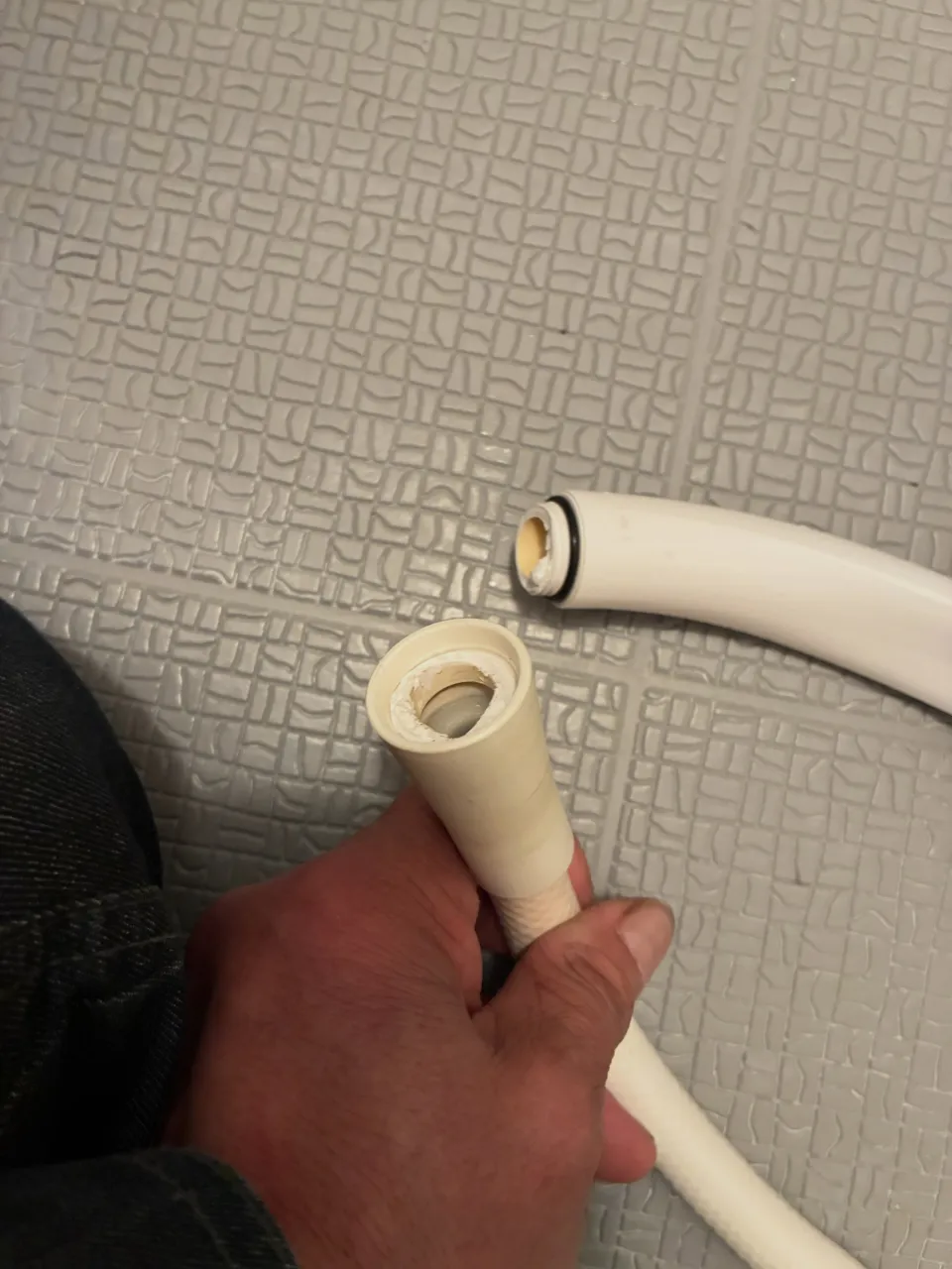 シャワーベッドが壊れたら!
