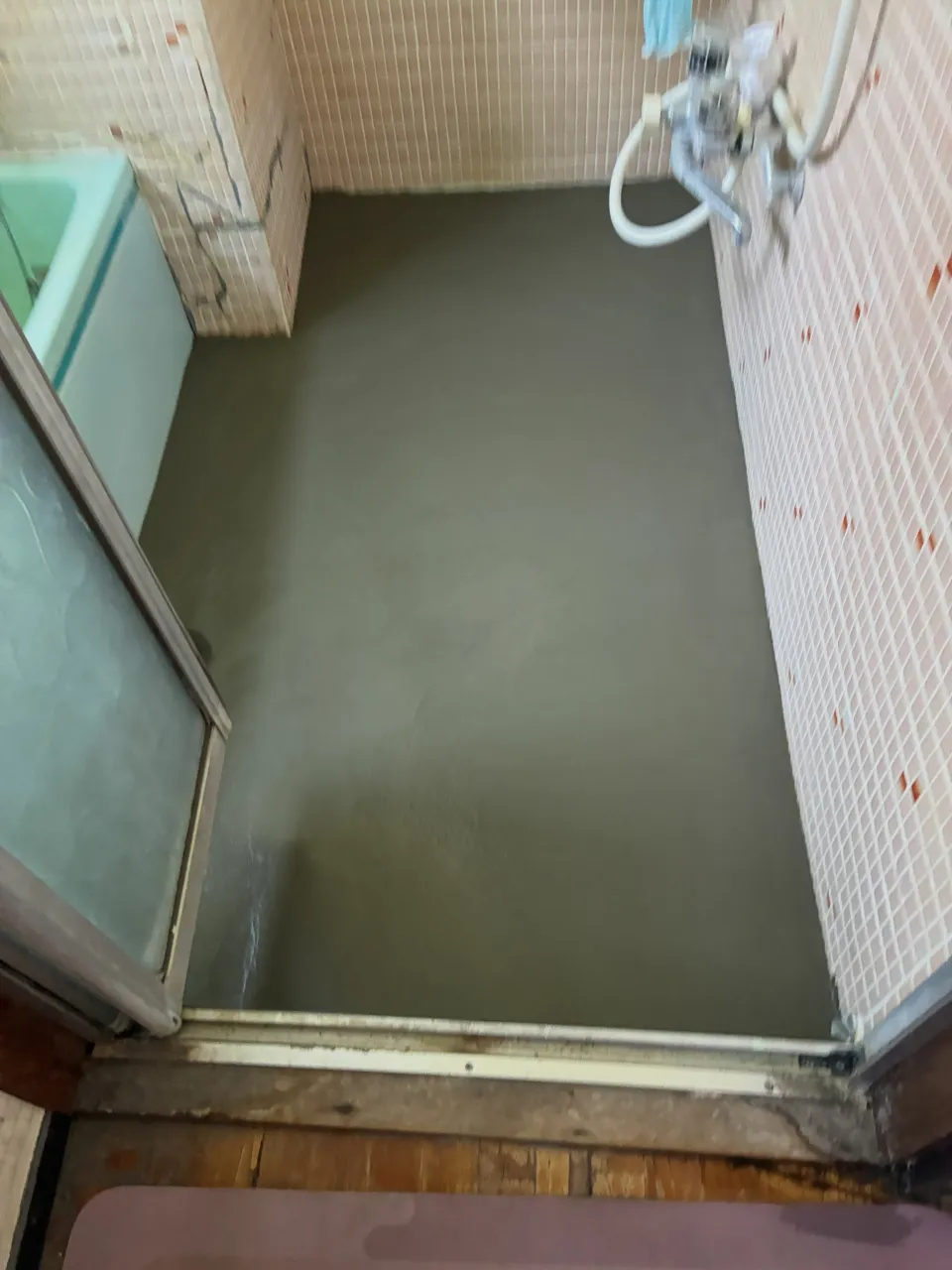 浴室の床が落ちたら！